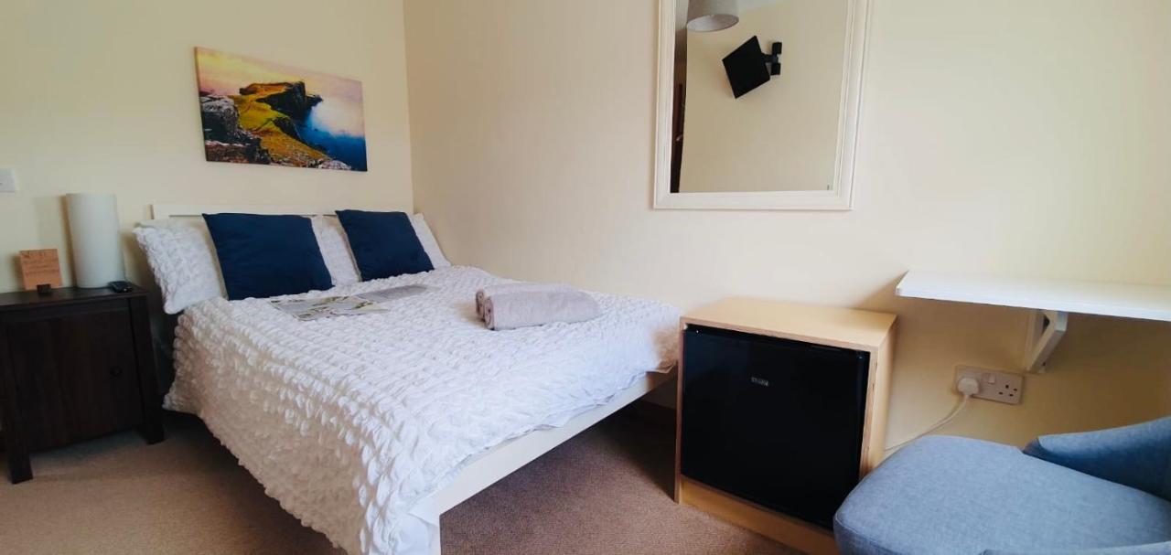 Feochan Rooms Portree Bagian luar foto